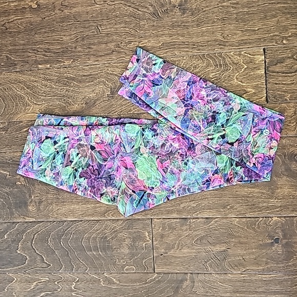 lululemon athletica Pants - Lululemon Wonder Train High Rise Tight 31"